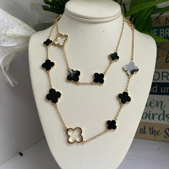 MAAN STATEMENT NECKLACE - Picture 8 of 12